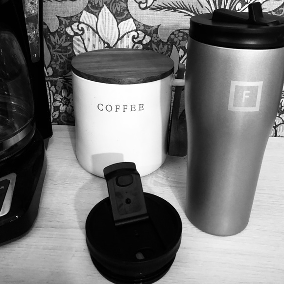 Iron Flask 24 oz. Rose Gold Rover Tumbler 2.0 - Picture 3 of 9